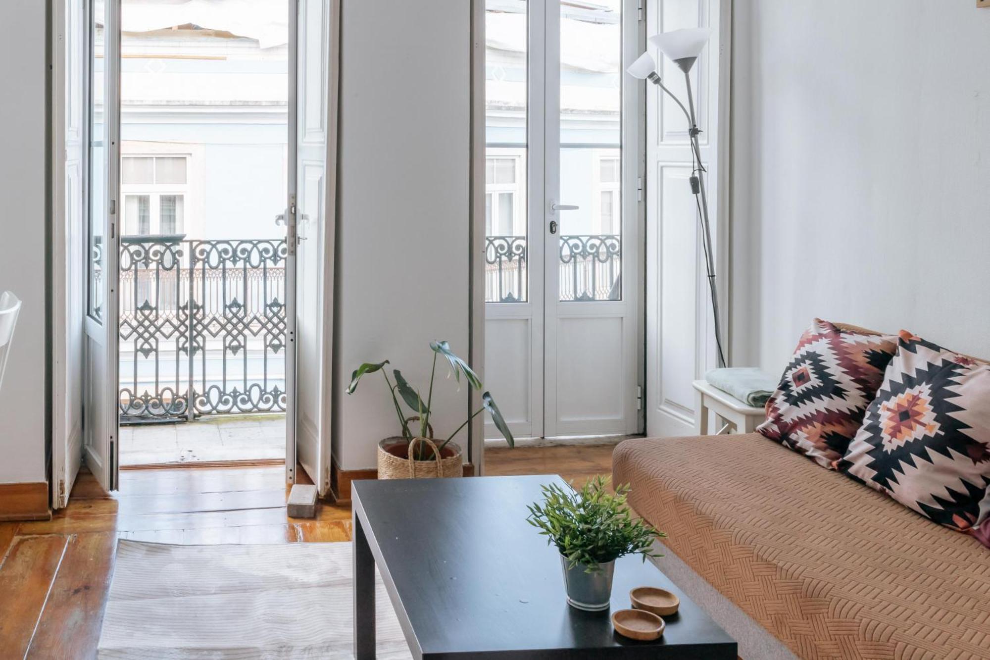 Lima's Arroios By Mycelia Lisboa